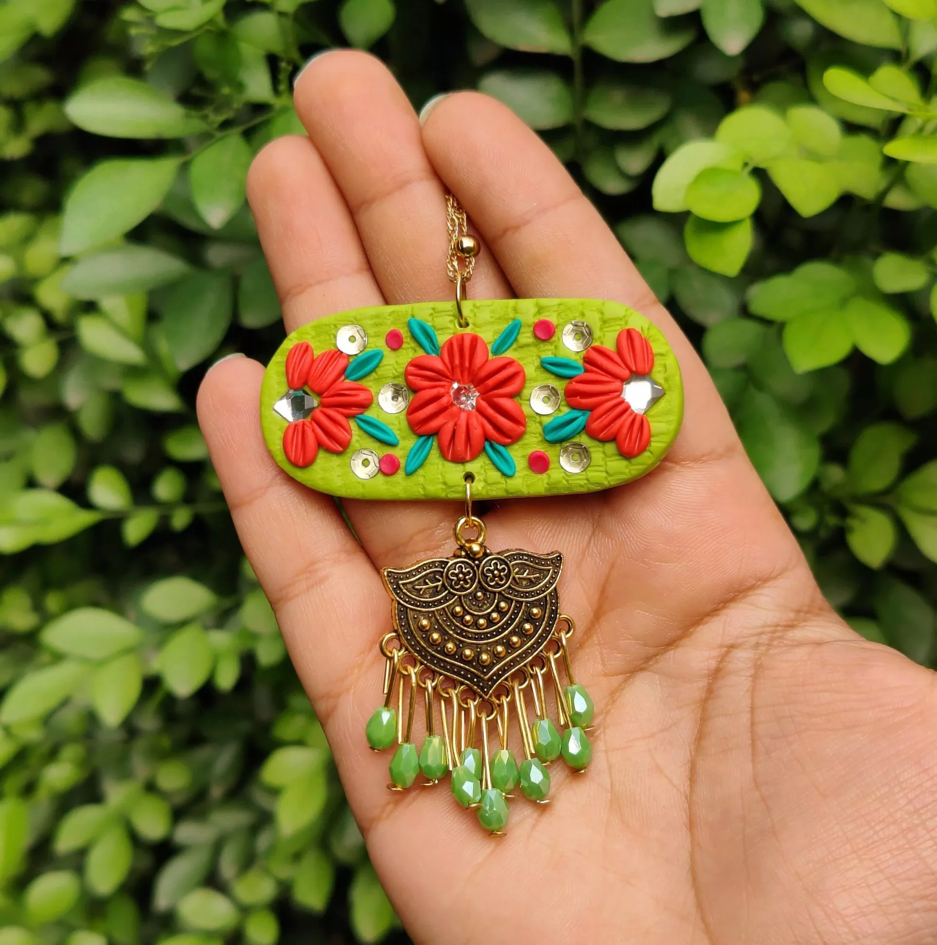 Floral Ethnic Style Fusion Embellished Necklace with Green Beads