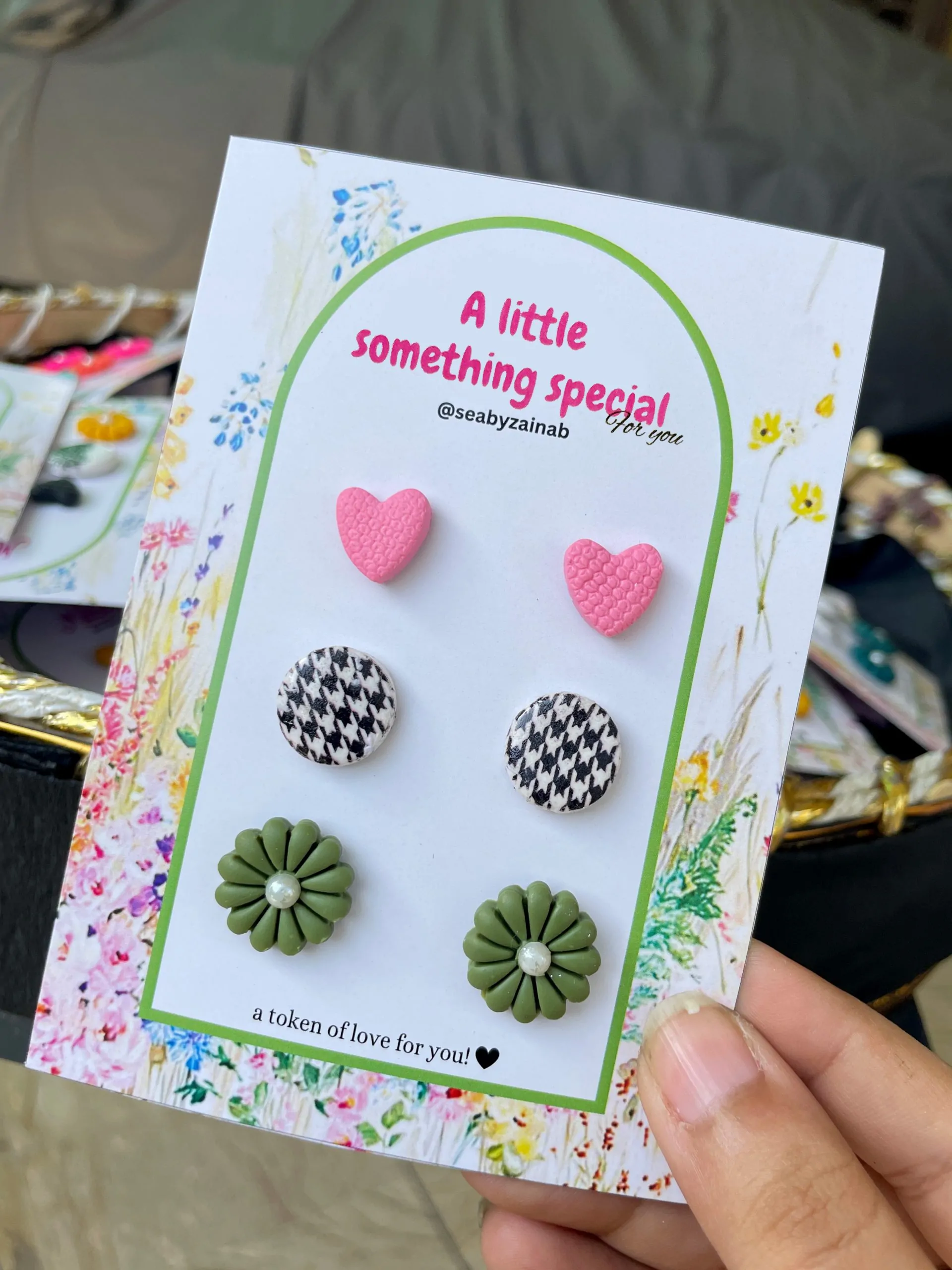 pin heart, green flower and houndstooth stud
