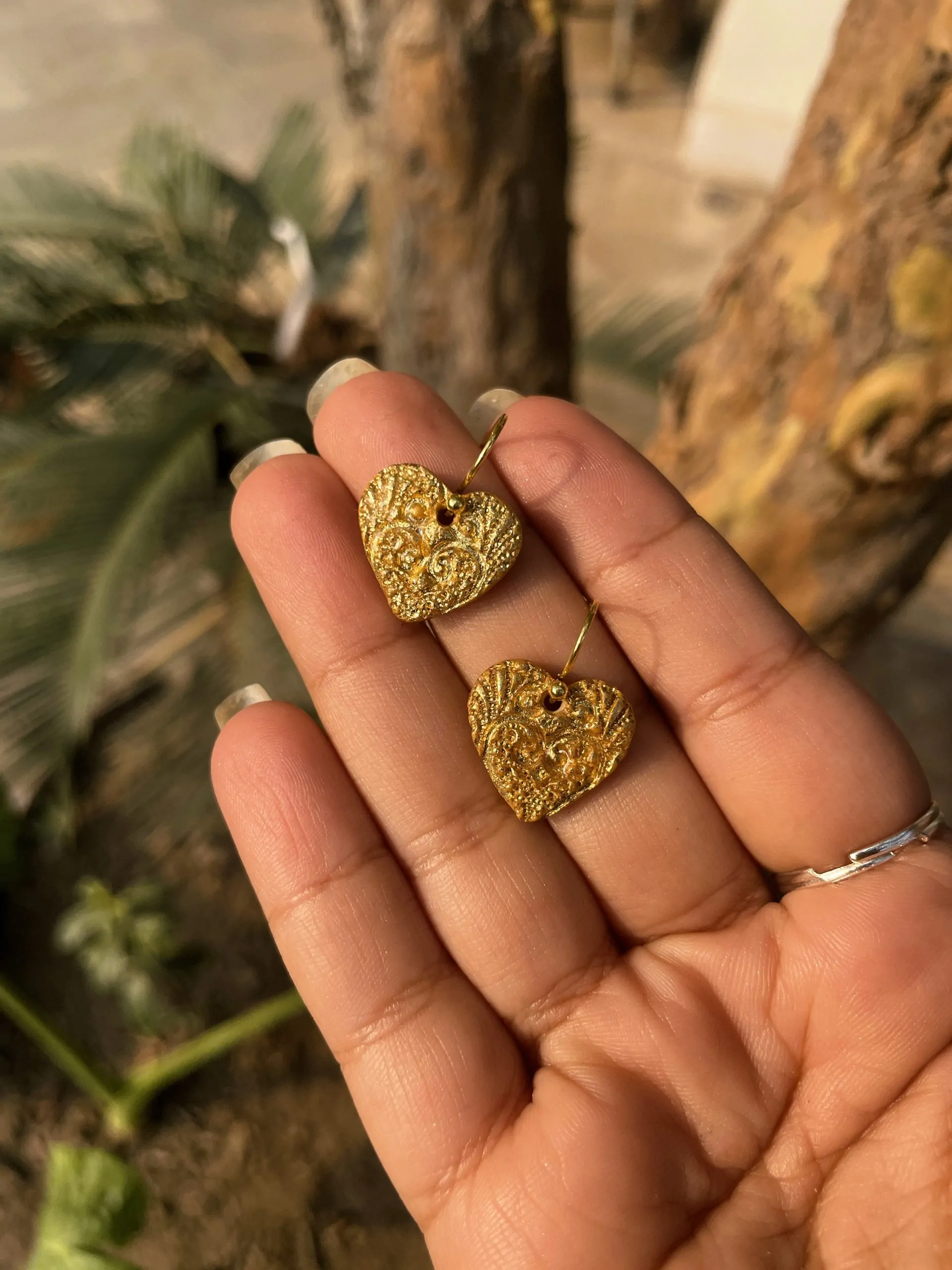 IMG_9279 mini heart golden