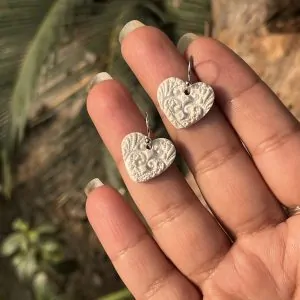 mini heart white